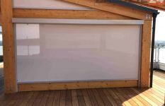 screenové rolety do dřevěného altánu